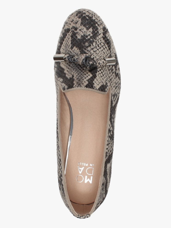Eadlist Beige Reptile Tassel Loafers