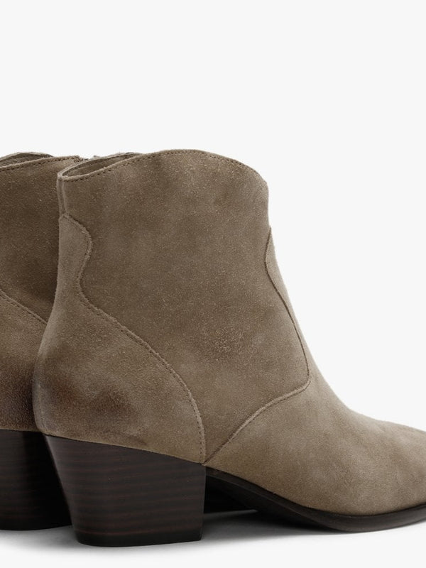 Heidi Bis Wilde Suede Western Ankle Boots
