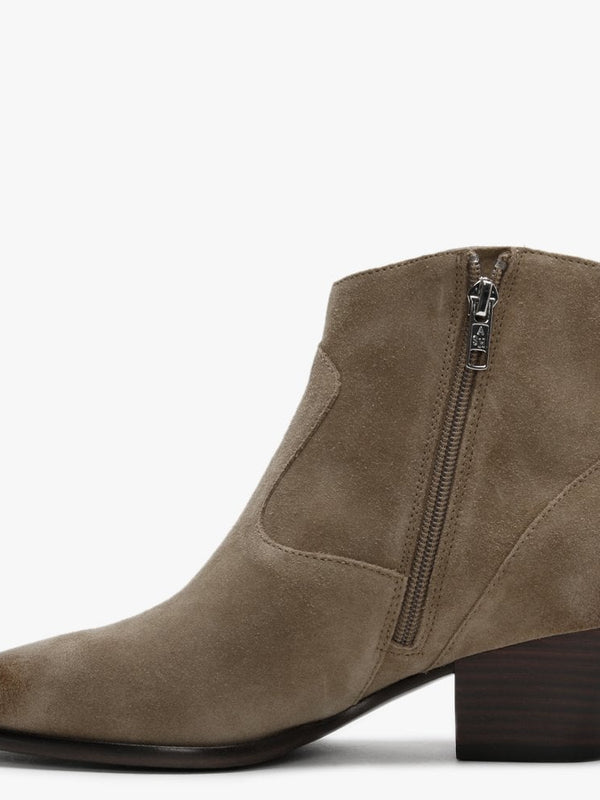 Heidi Bis Wilde Suede Western Ankle Boots