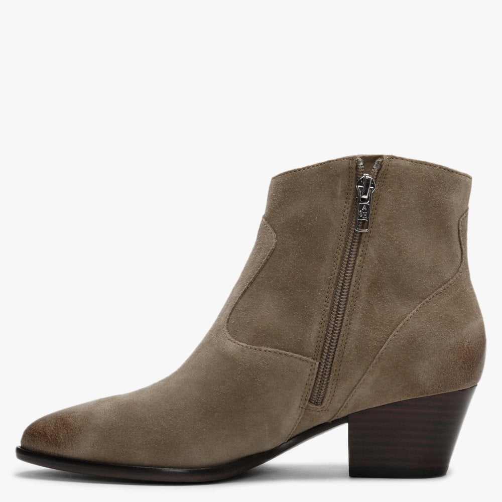 Heidi Bis Wilde Suede Western Ankle Boots