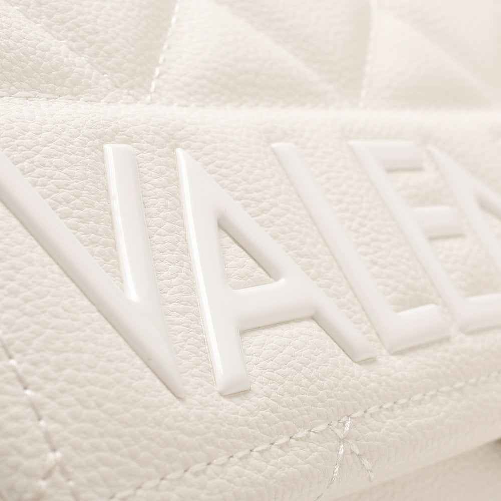 Licia White Quilted Shoulder Bag