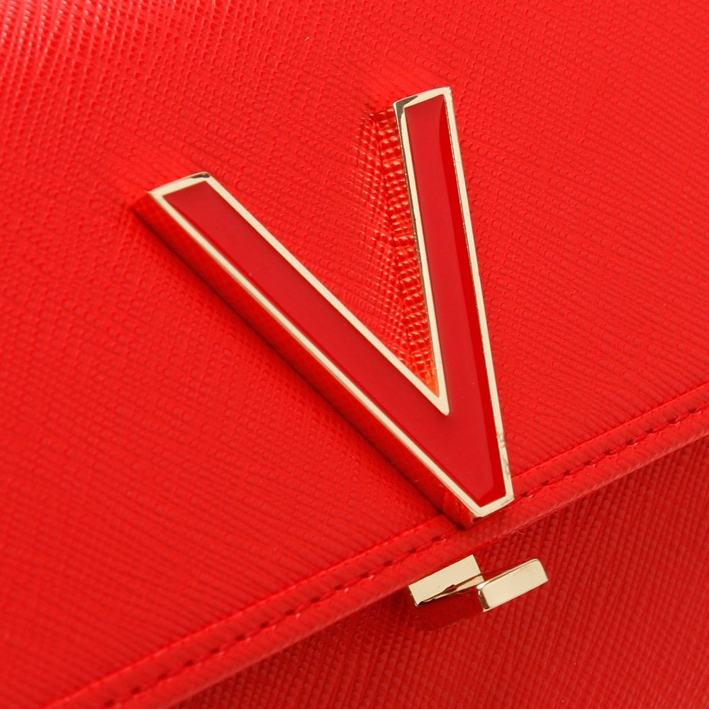 Small Flash Red Wallet On A Chain