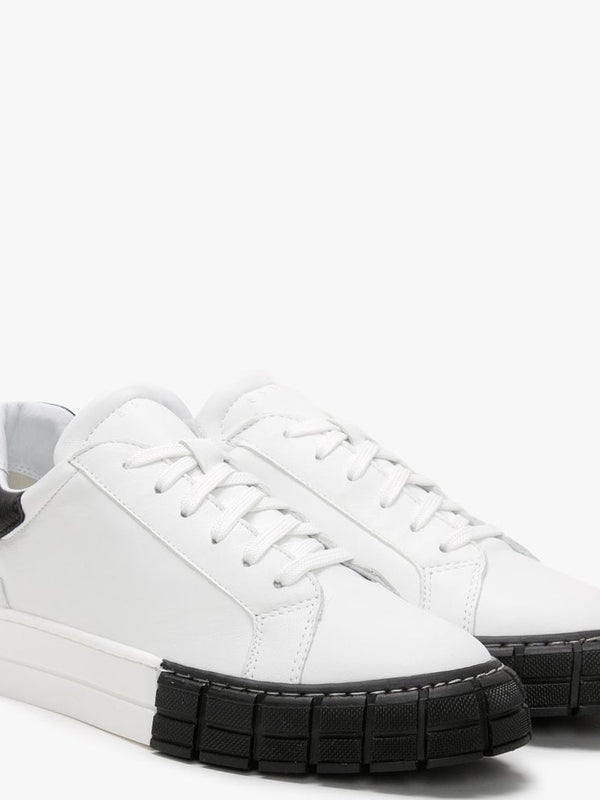 Exit White Leather Black Flash Trainers