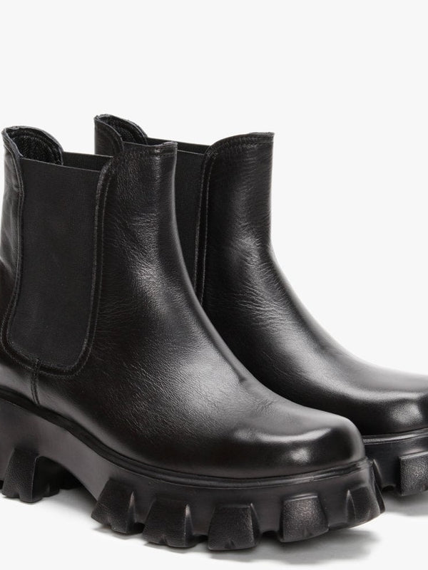 Innet Black Leather Chunky Chelsea Boots
