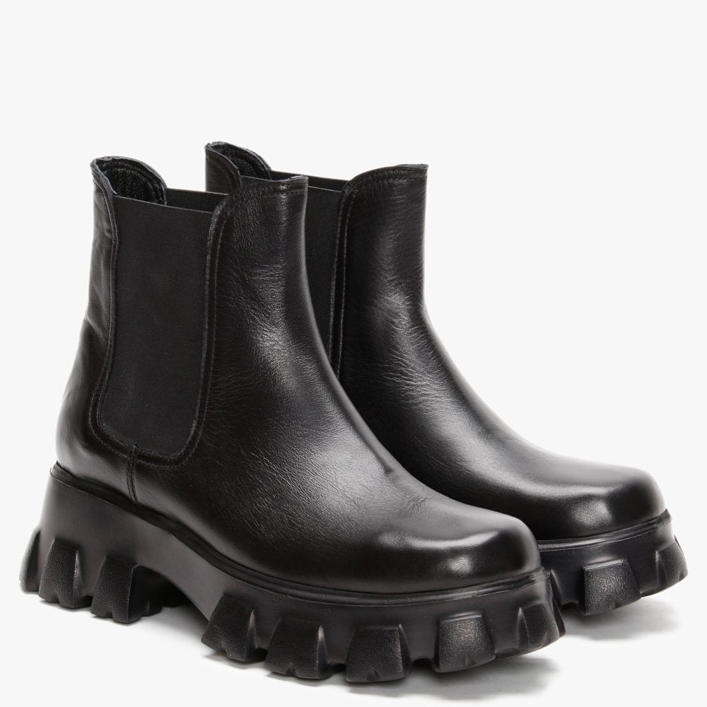 Innet Black Leather Chunky Chelsea Boots