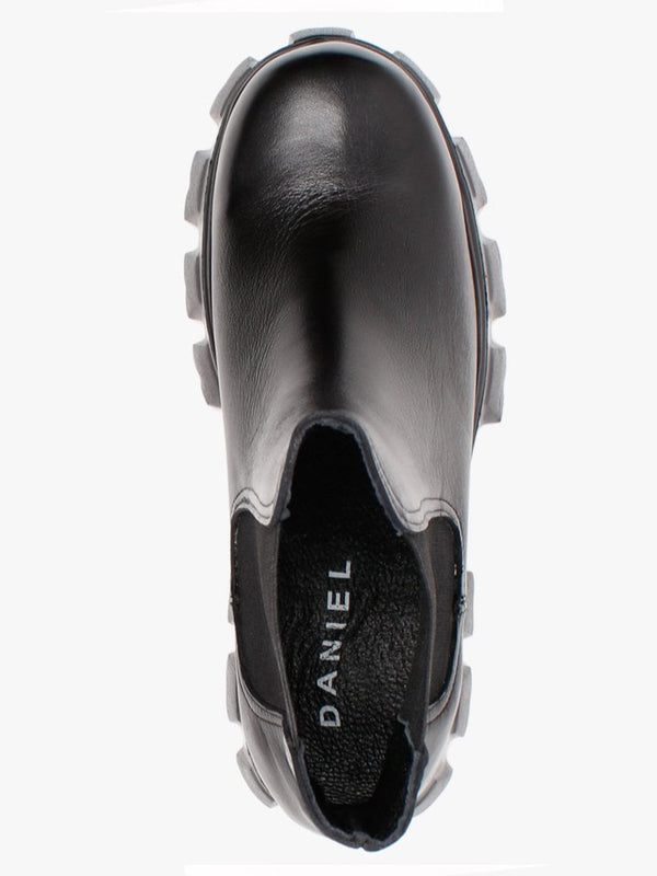 Innet Black Leather Chunky Chelsea Boots