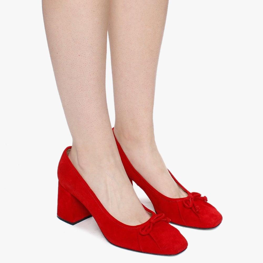 Pute Red Suede Square Toe Court Shoes