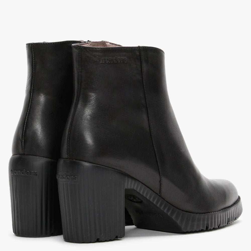 Juba Black Leather Ankle Boots