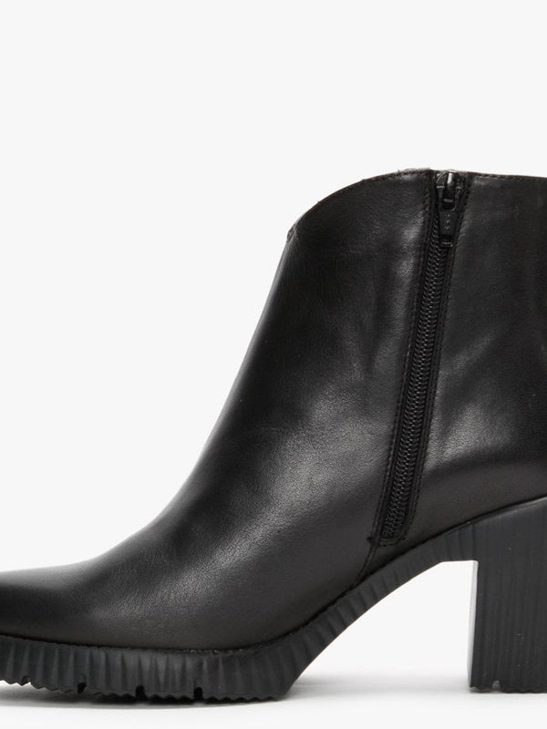 Juba Black Leather Ankle Boots
