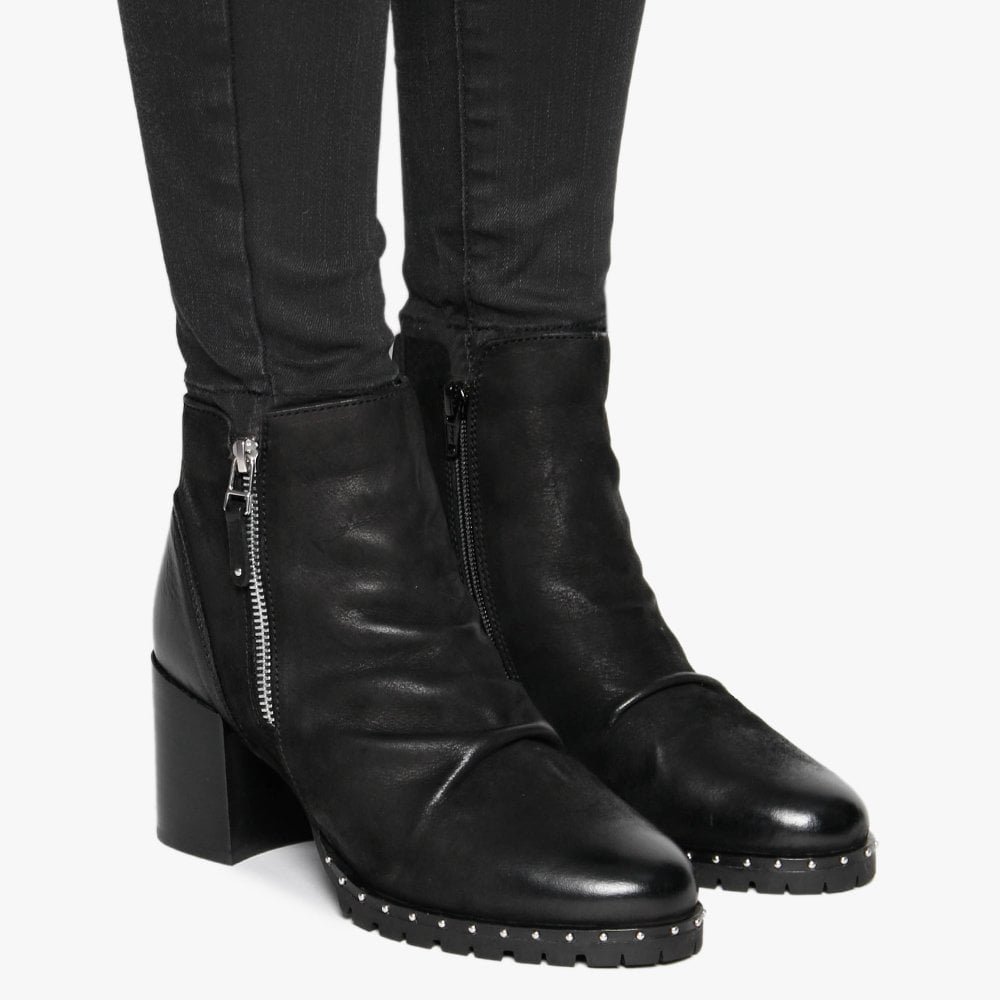 Sabreti Black Leather Ankle Boots