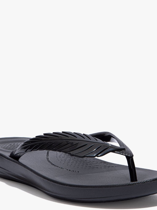 Iqushion Feather All Black Flip Flops