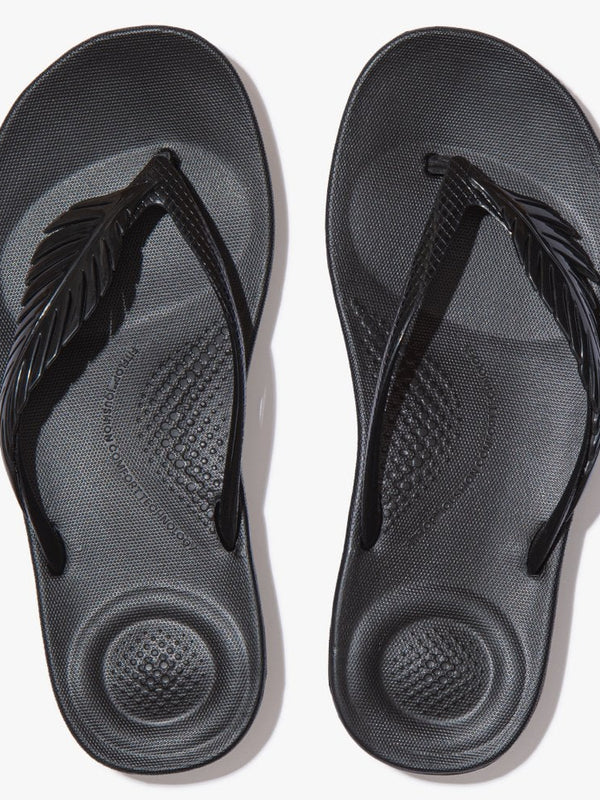 Iqushion Feather All Black Flip Flops
