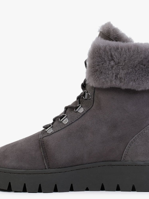 Cairns Gray Twinface Sheepskin Boots