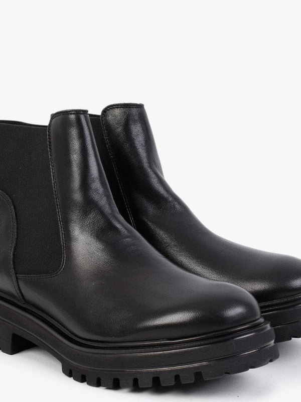 Sansole Black Leather Chelsea Boots