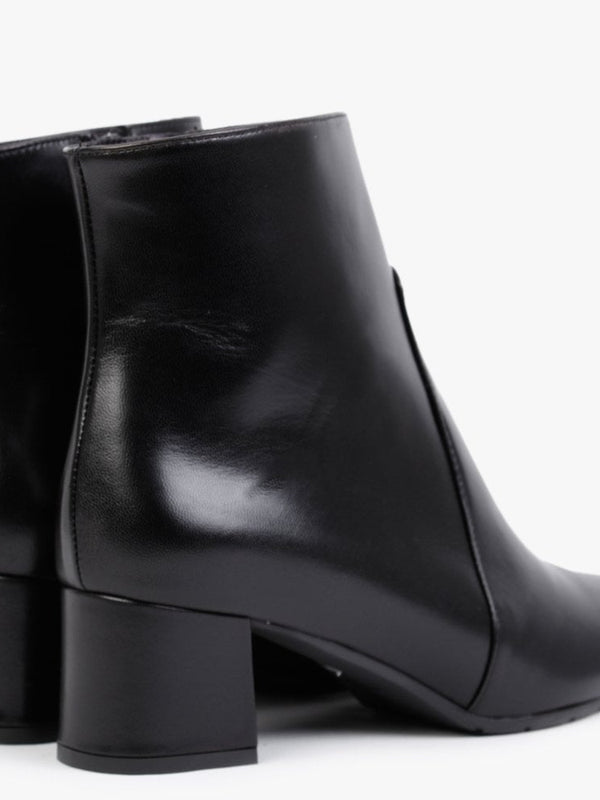 Black Leather Pointed Toe Ankle Boots