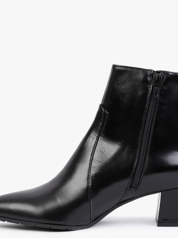 Black Leather Pointed Toe Ankle Boots