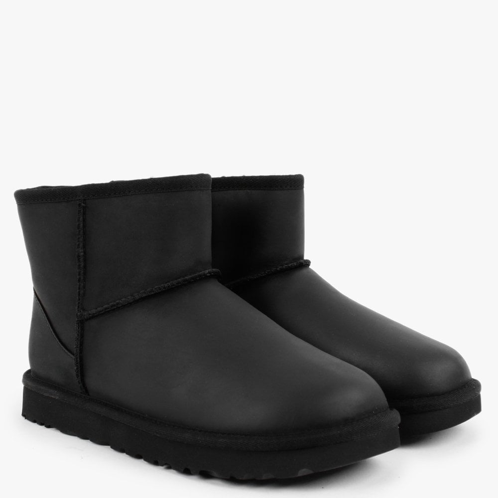 Classic Mini Black Leather Twinface Boots