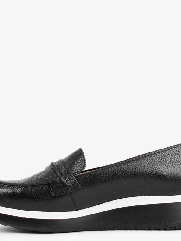 Vibrato Black Leather Low Wedge Loafers