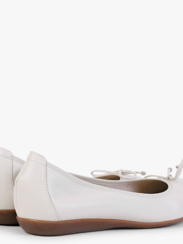 Tremolo White Leather Ballerina Pumps