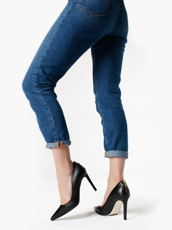 Nippy Black Leather Court Shoes