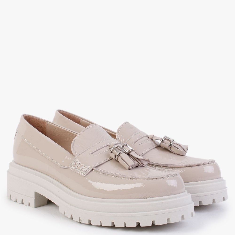 Nassel Beige Patent Leather Tassel Loafers
