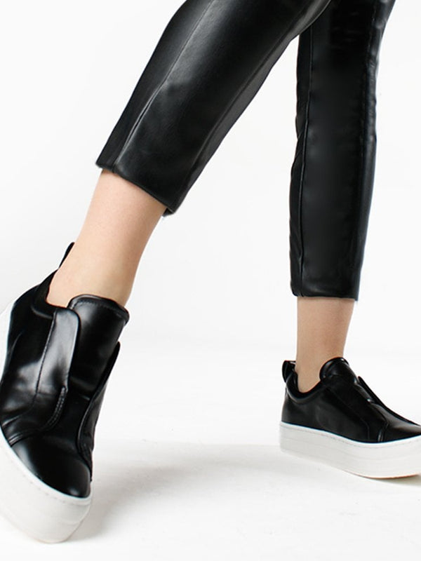 Slippy Black Leather Laceless Trainers