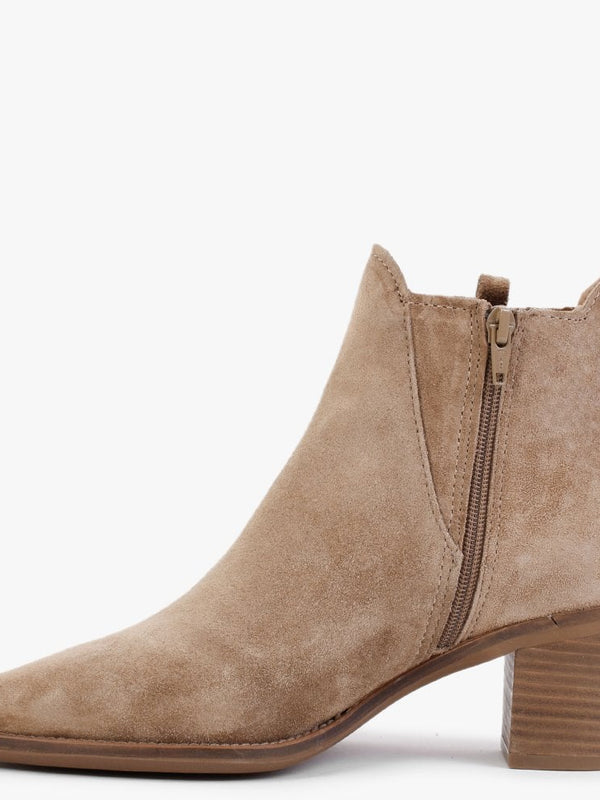 Barley Cuero Suede Western Ankle Boots