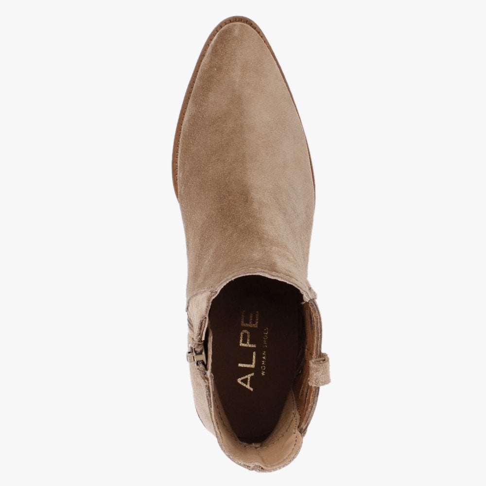 Barley Cuero Suede Western Ankle Boots