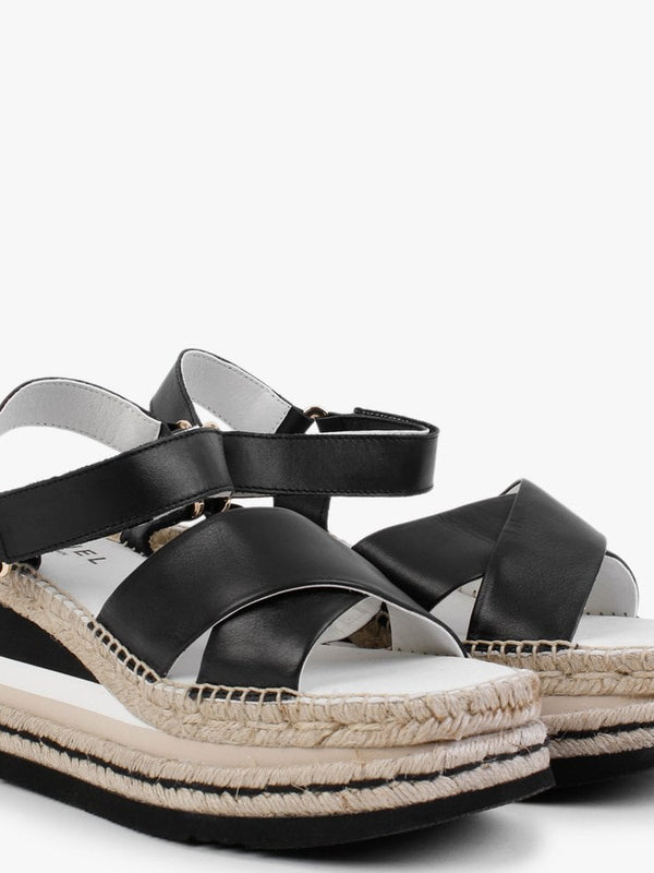 Klunk Black Leather Chunky Sandals