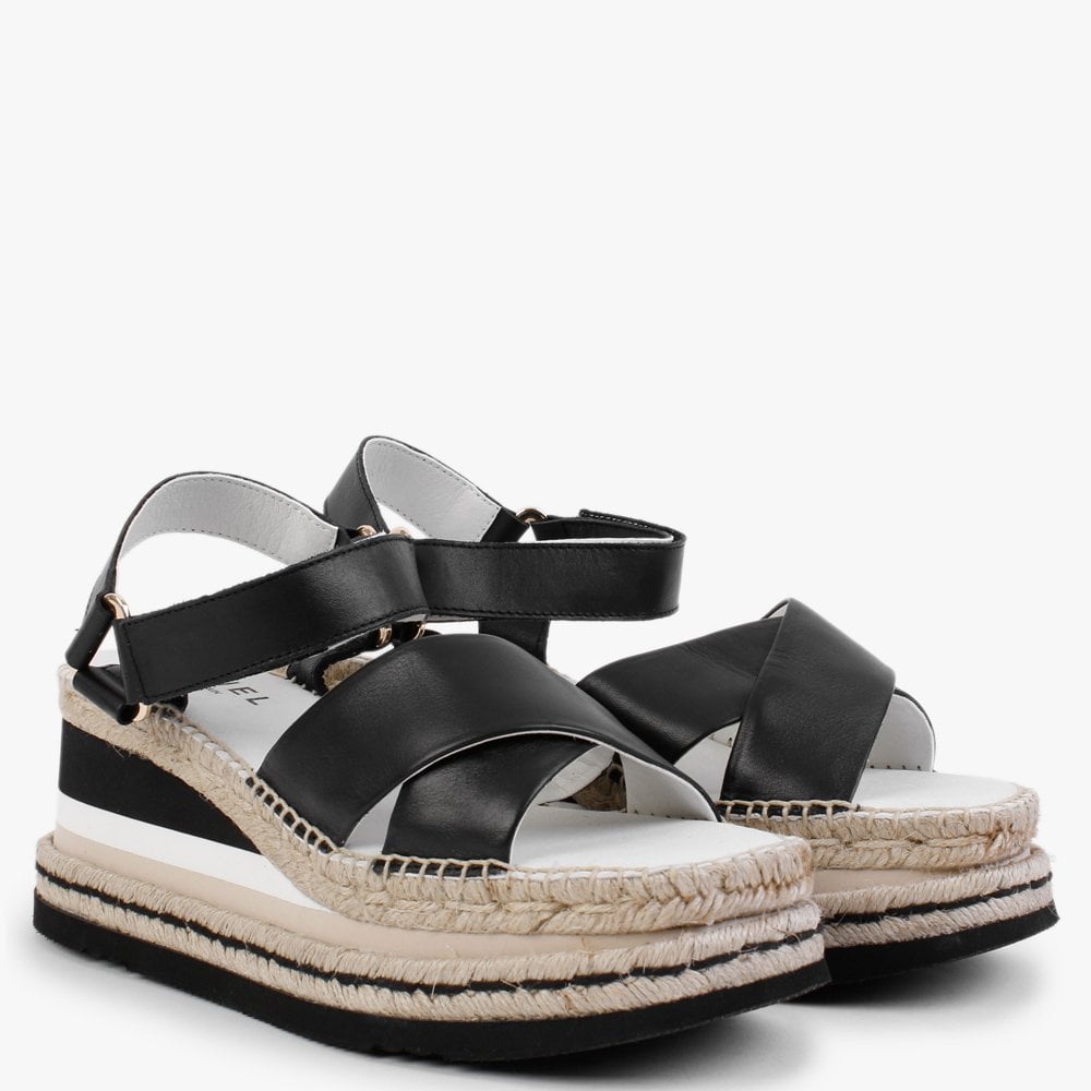 Klunk Black Leather Chunky Sandals