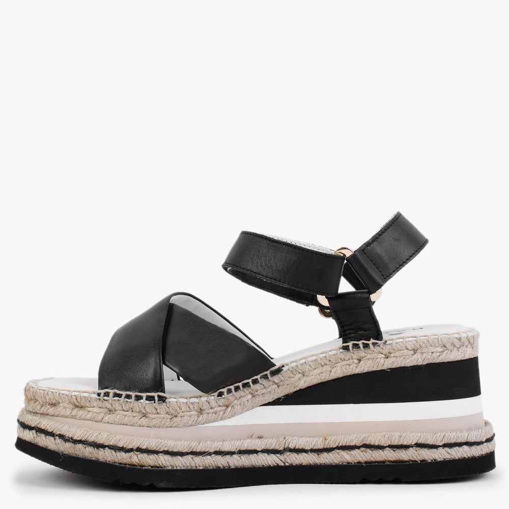 Klunk Black Leather Chunky Sandals