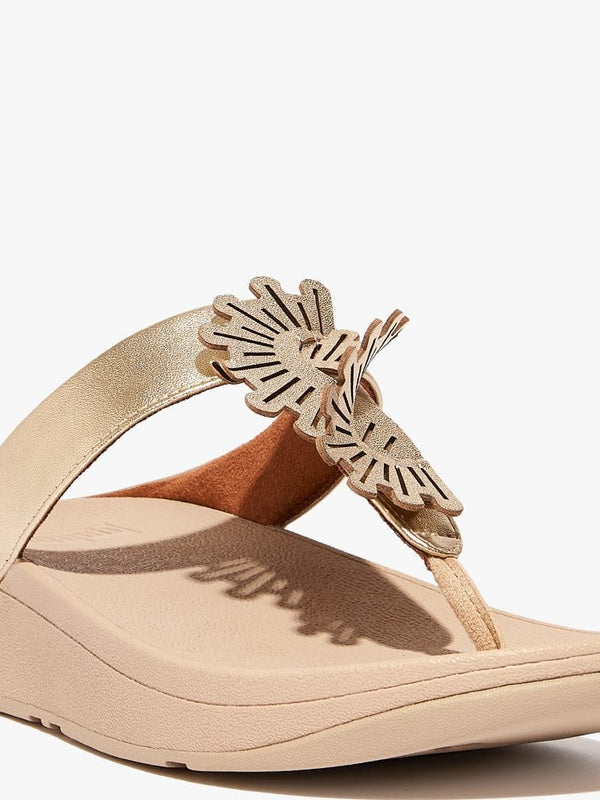 Fino Scallop Twist Platino Leather Toe Post Sandals