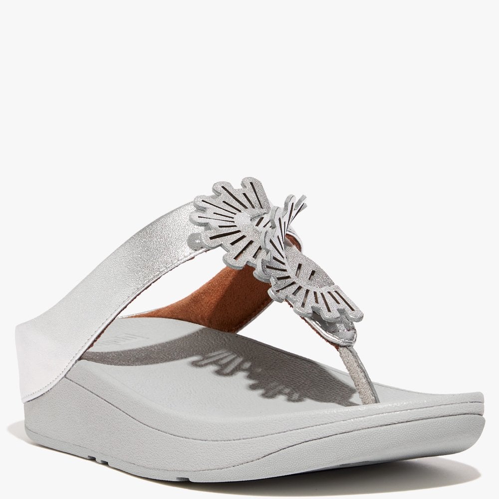 Fino Scallop Twist Silver Leather Toe Post Sandals