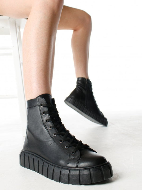 Bopit Black Leather High Top Trainers