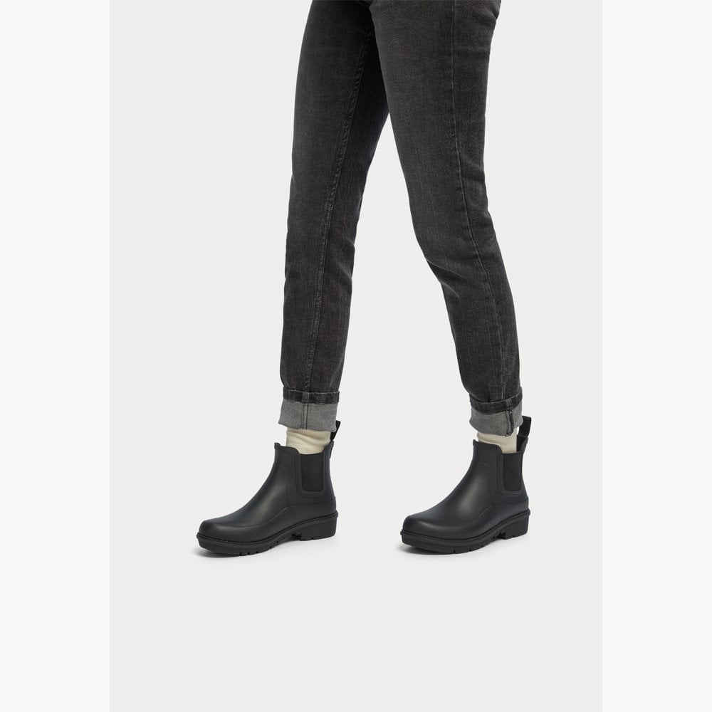 Wonderwelly All Black Chelsea Wellington Boots
