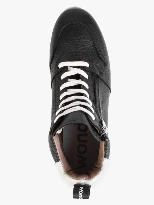 Castor Black Leather High Top Trainers