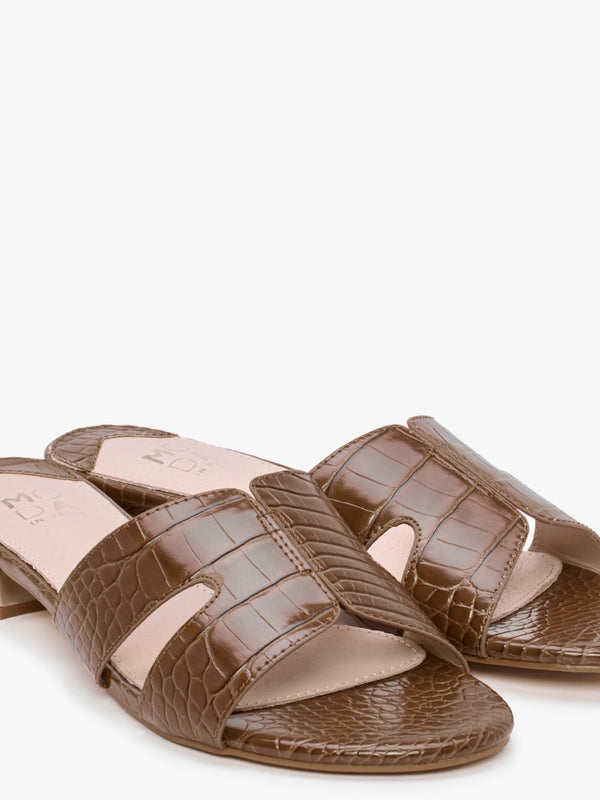 Olino Tan Moc Croc Flat Mules