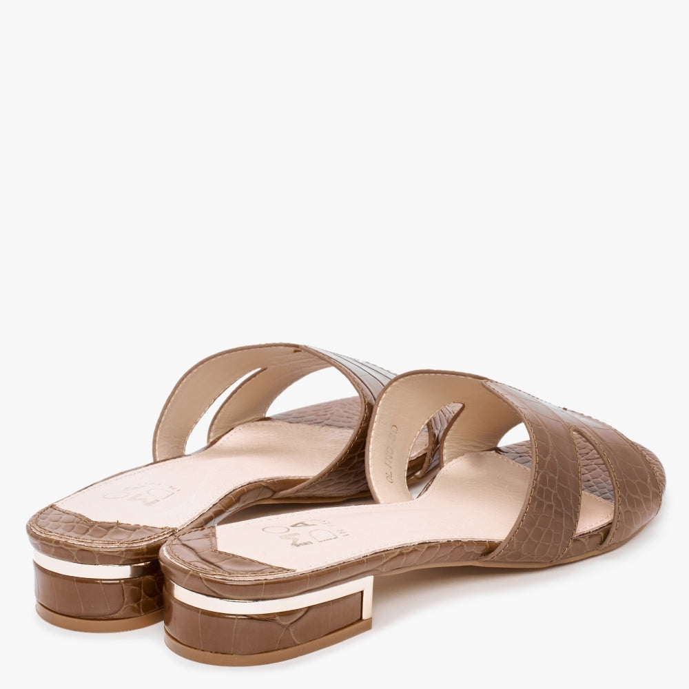 Olino Tan Moc Croc Flat Mules