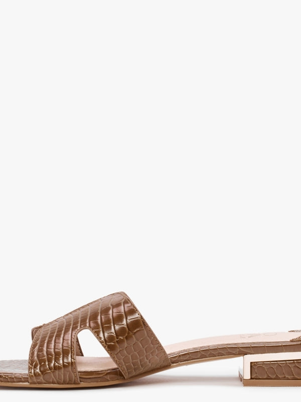 Olino Tan Moc Croc Flat Mules