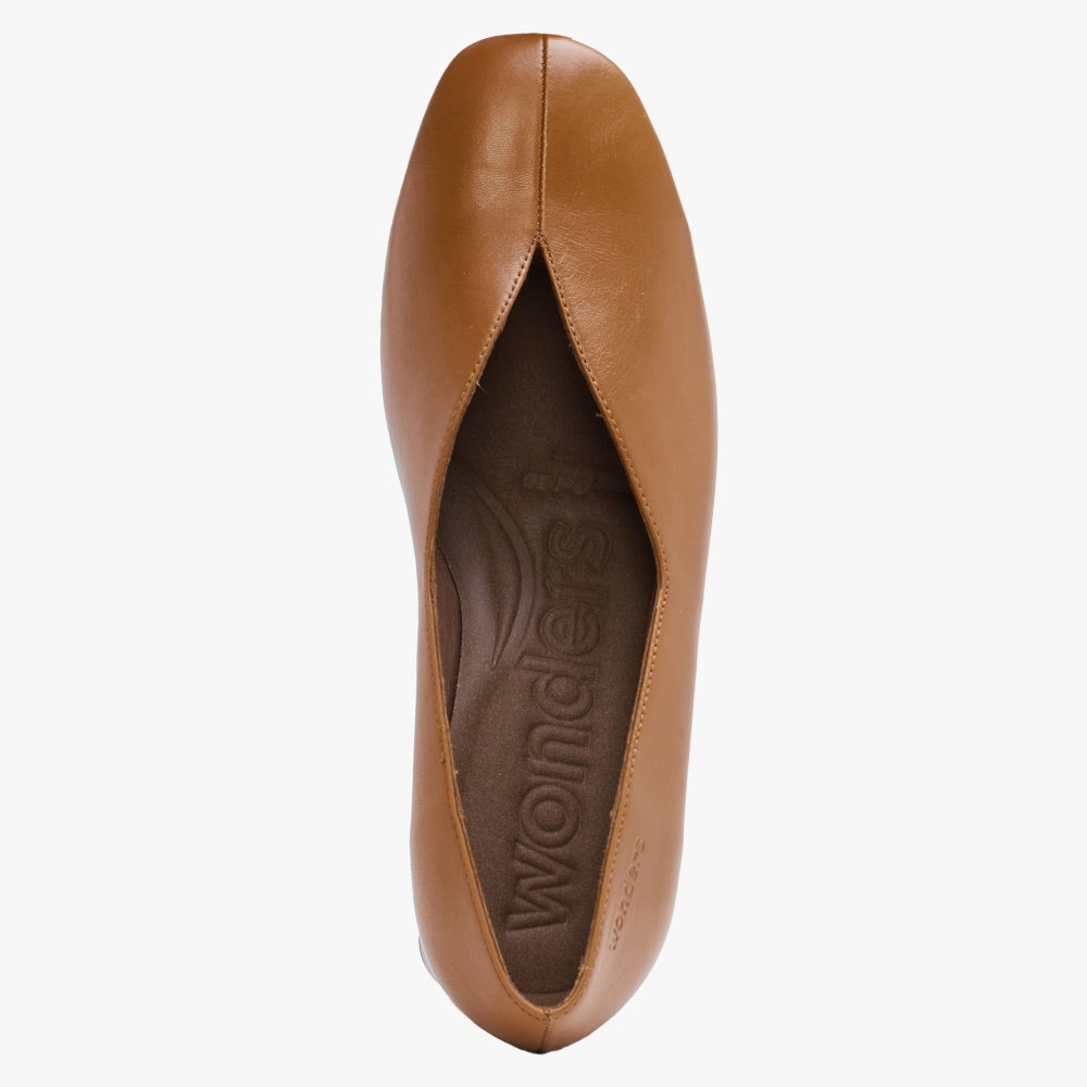 Waltz Tan Leather Court Shoes