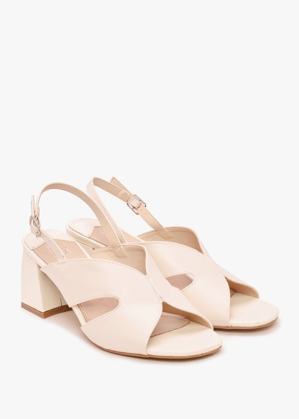Lusiya Off White V Front Block Heel Sandals
