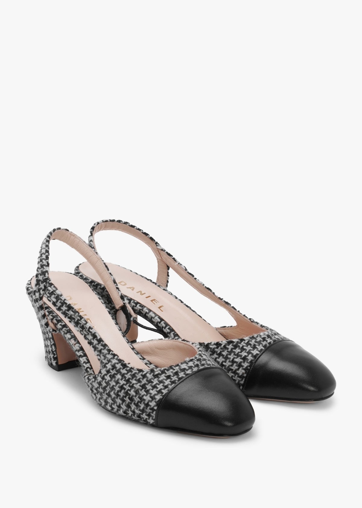 Akira Black Houndstooth Block Heel Slingbacks