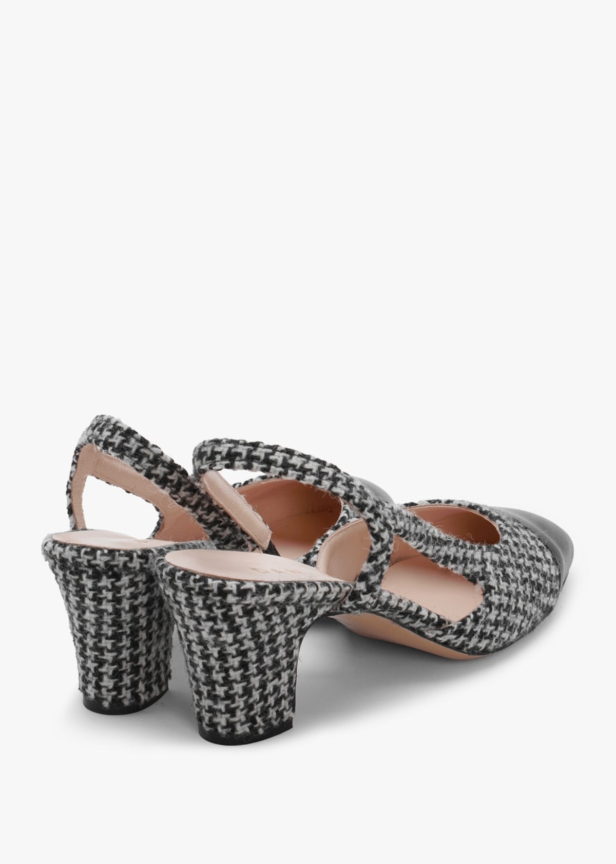 Akira Black Houndstooth Block Heel Slingbacks