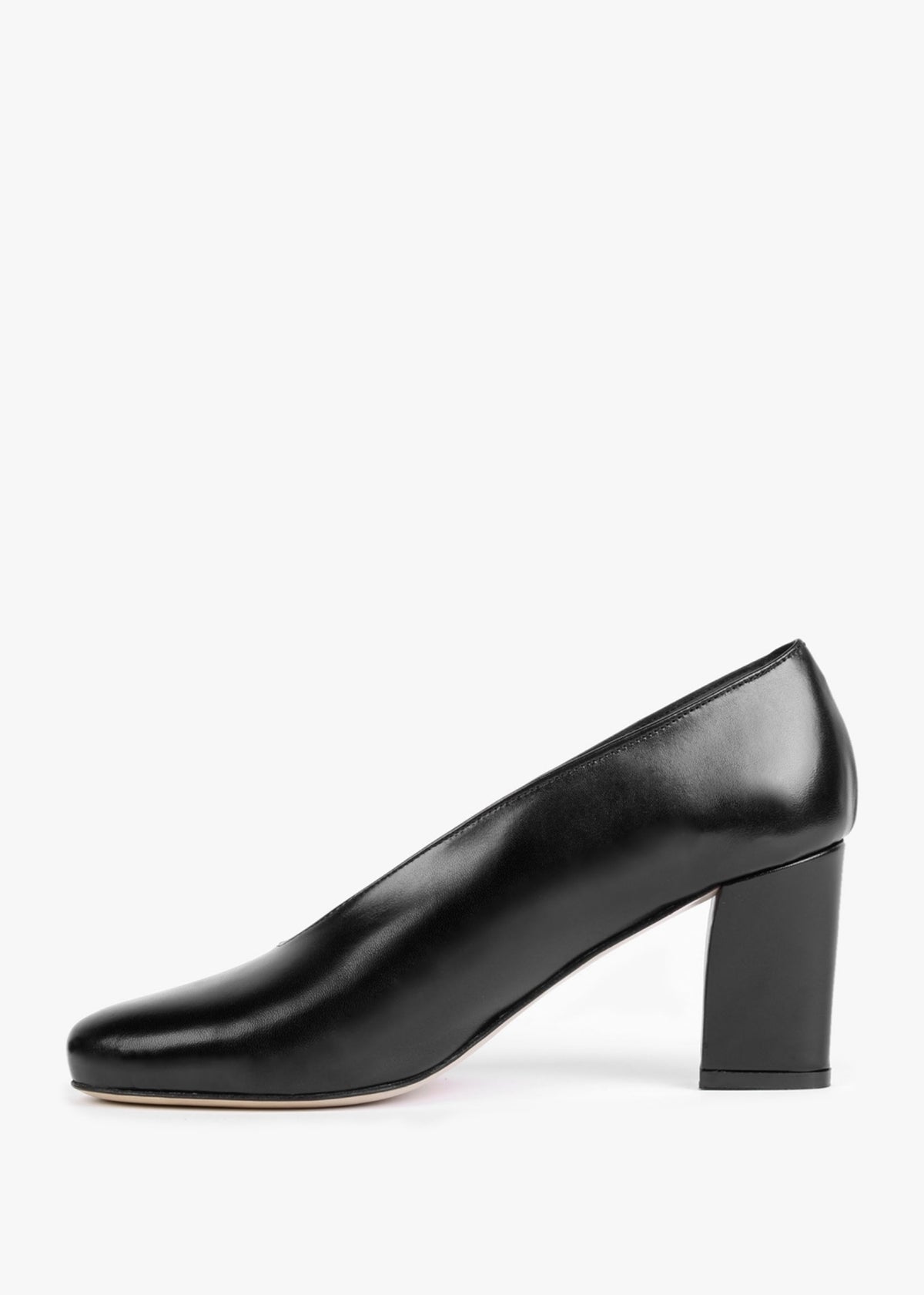 Aneso Black Leather V Front Court Shoes