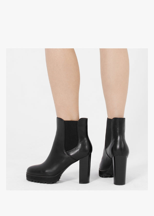 Slock Black Leather Block Heel Chelsea Boots
