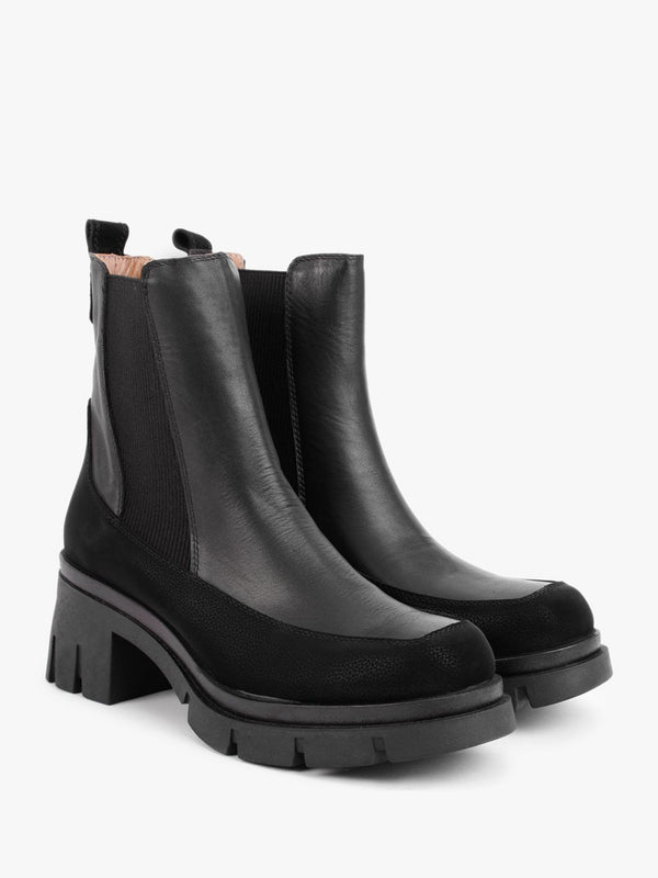 Rasty Black Leather Contrast Trim Heeled Chelsea Boots