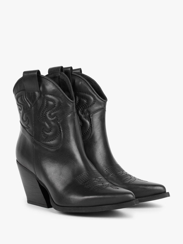 Awesty Black Leather Western Ankle Boots