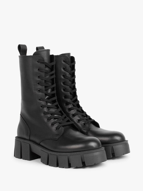 Achunky Black Leather Biker Boots
