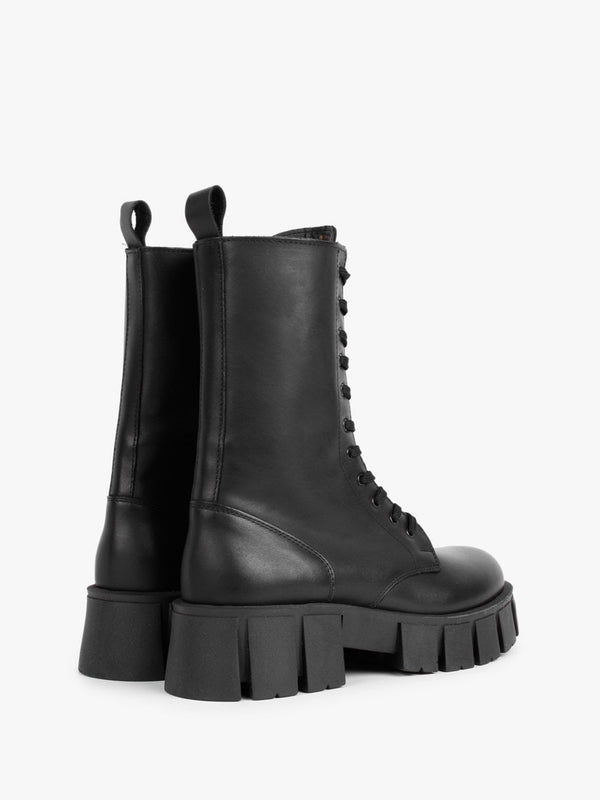 Achunky Black Leather Biker Boots