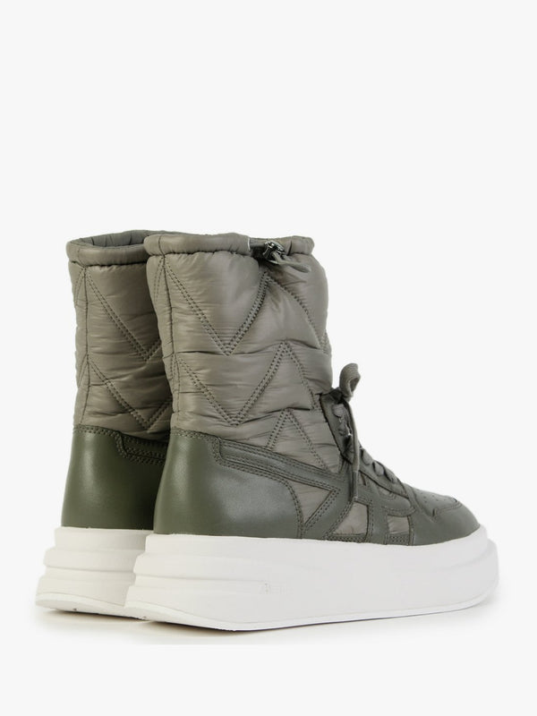 Indigo Leaf Puffy Quilted Trainer Boots